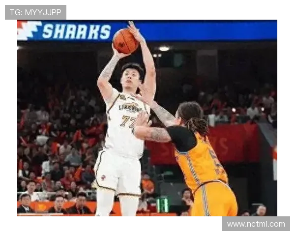 上海主帅强调开发张镇麟能力期待其持球与助攻表现提升 上海主帅强调开发张镇麟能力期待其持球与助攻表现提升